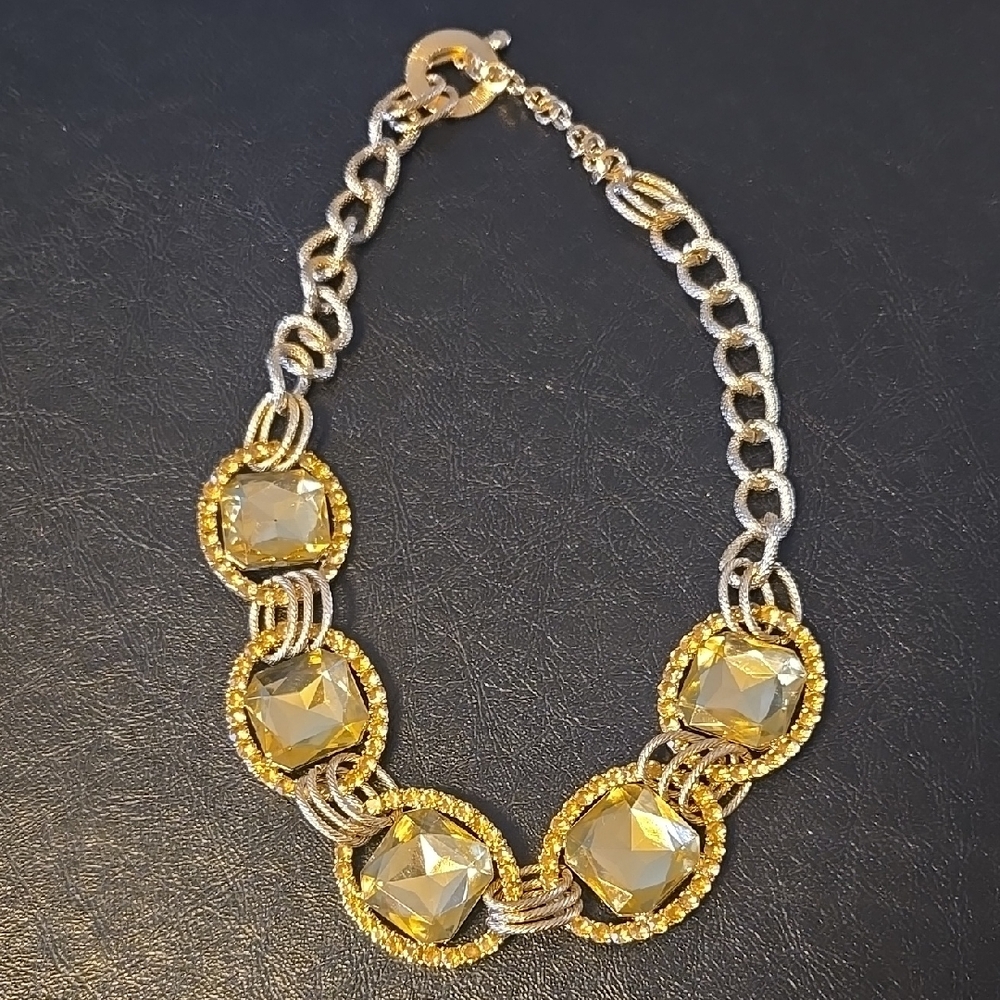 Elegant Gold and SilverNecklace  ✨️⭐️PRE LOVED  ⭐️✨️